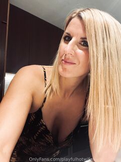 playfulhotwife/Hotwife_youwant